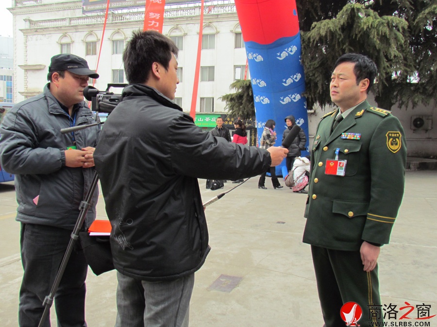 采訪市消防支隊支隊長郭建明.JPG