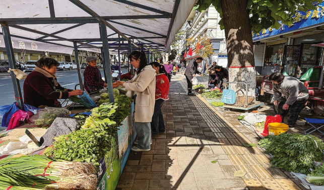 便民攤點(diǎn)上的城市溫度